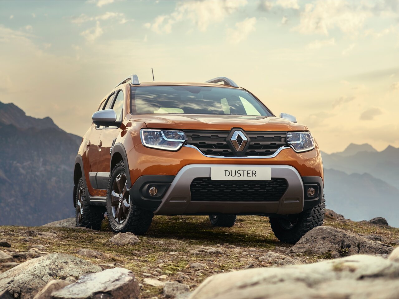 Купить новую RENAULT DUSTER Новый в кредит в Омске. Официальный дилер.  Новые автомобили в кредит. Автокредит, акции, трейдин!