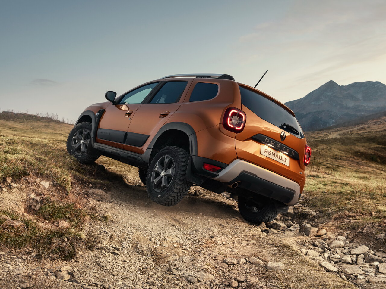 Купить новую RENAULT DUSTER Новый в кредит в Омске. Официальный дилер.  Новые автомобили в кредит. Автокредит, акции, трейдин!